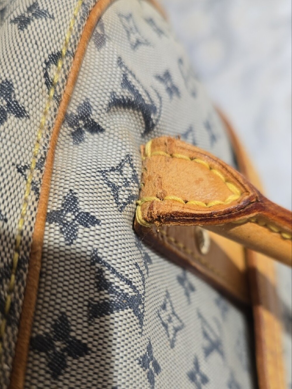 Louis Vuitton Mini Lin Marie Satchel with Tan Leather Trim - Picture 4 of 16